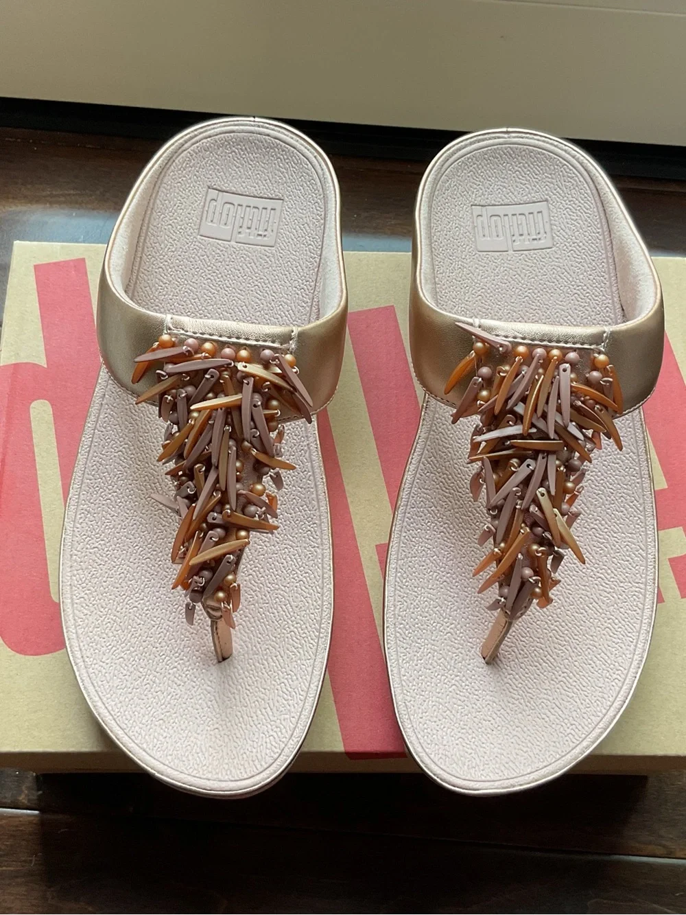 Fitflop Rhumba Beaded Metallic Rose Toe-Post Sandals Rose Gold 7 US/38 EU